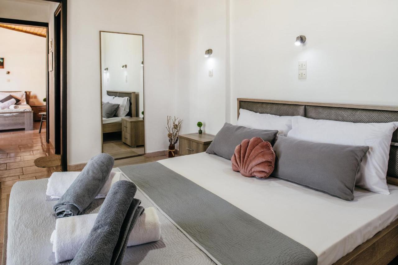 Villa Corali Apartments Sea Breath & Pool Amoudi Exterior photo