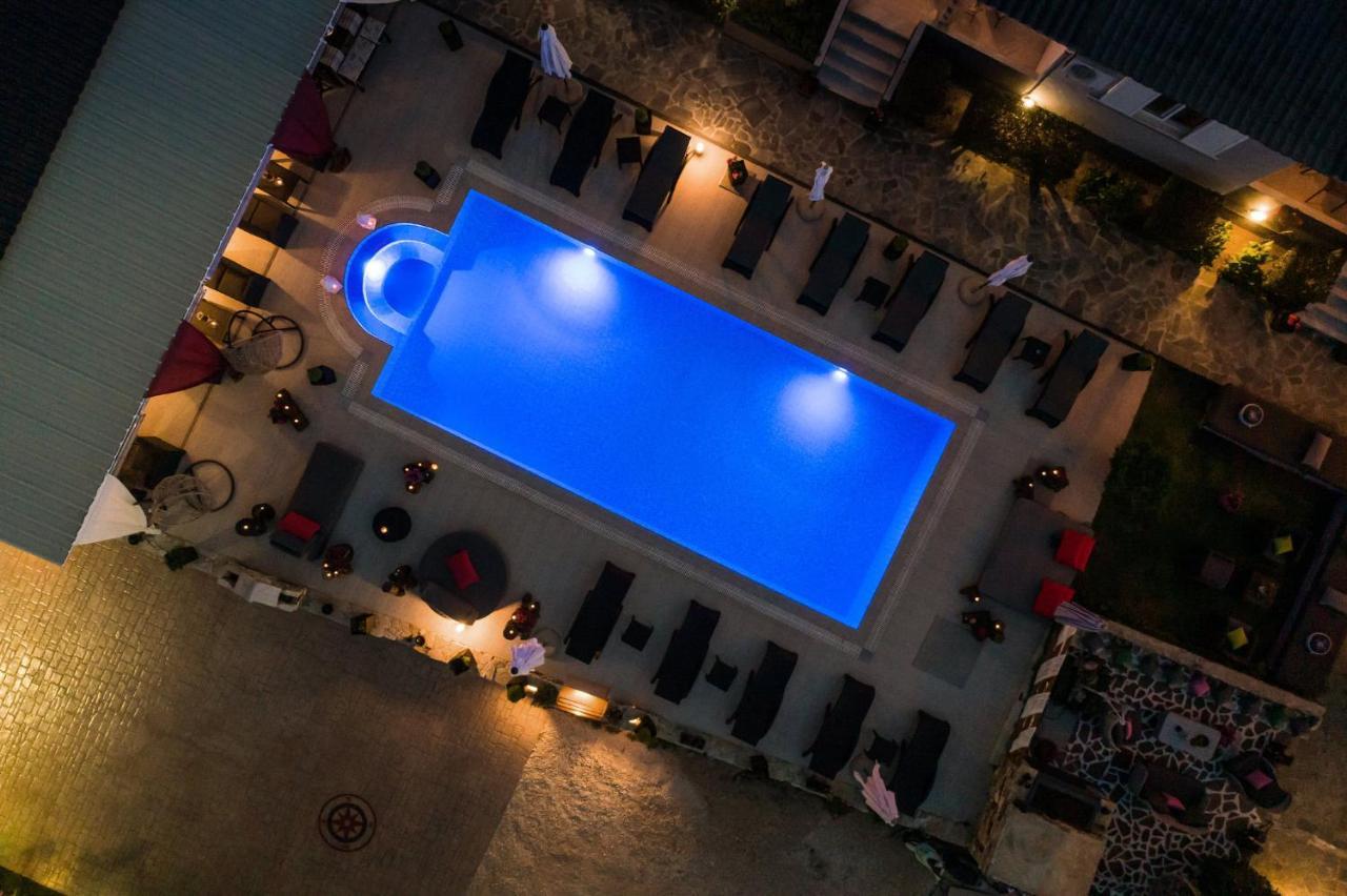 Villa Corali Apartments Sea Breath & Pool Amoudi Exterior photo